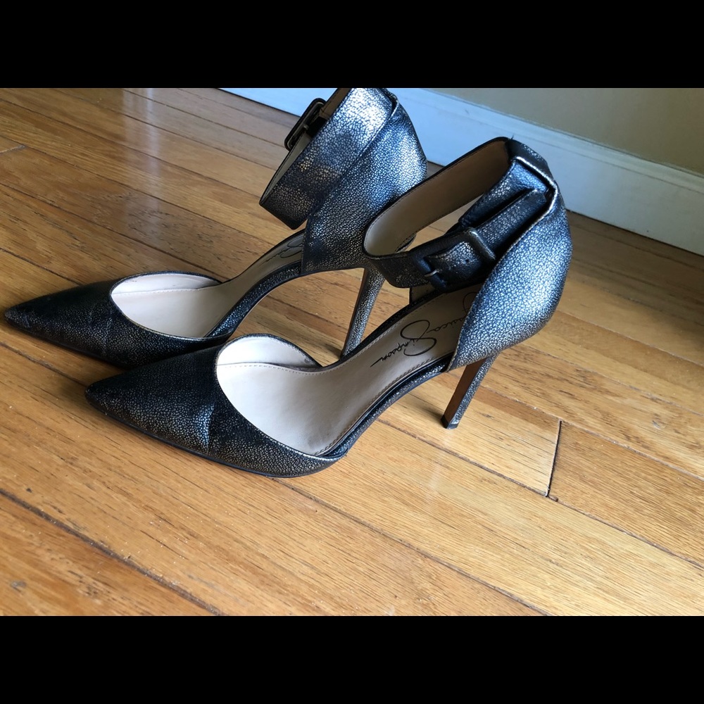 Jessica Simpson | Metallic Pointed Toe Heels